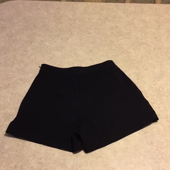 MONTEAU LA BLACK SIDE ZIPPER BLACK DRESS SHORTS - Picture 4 of 5